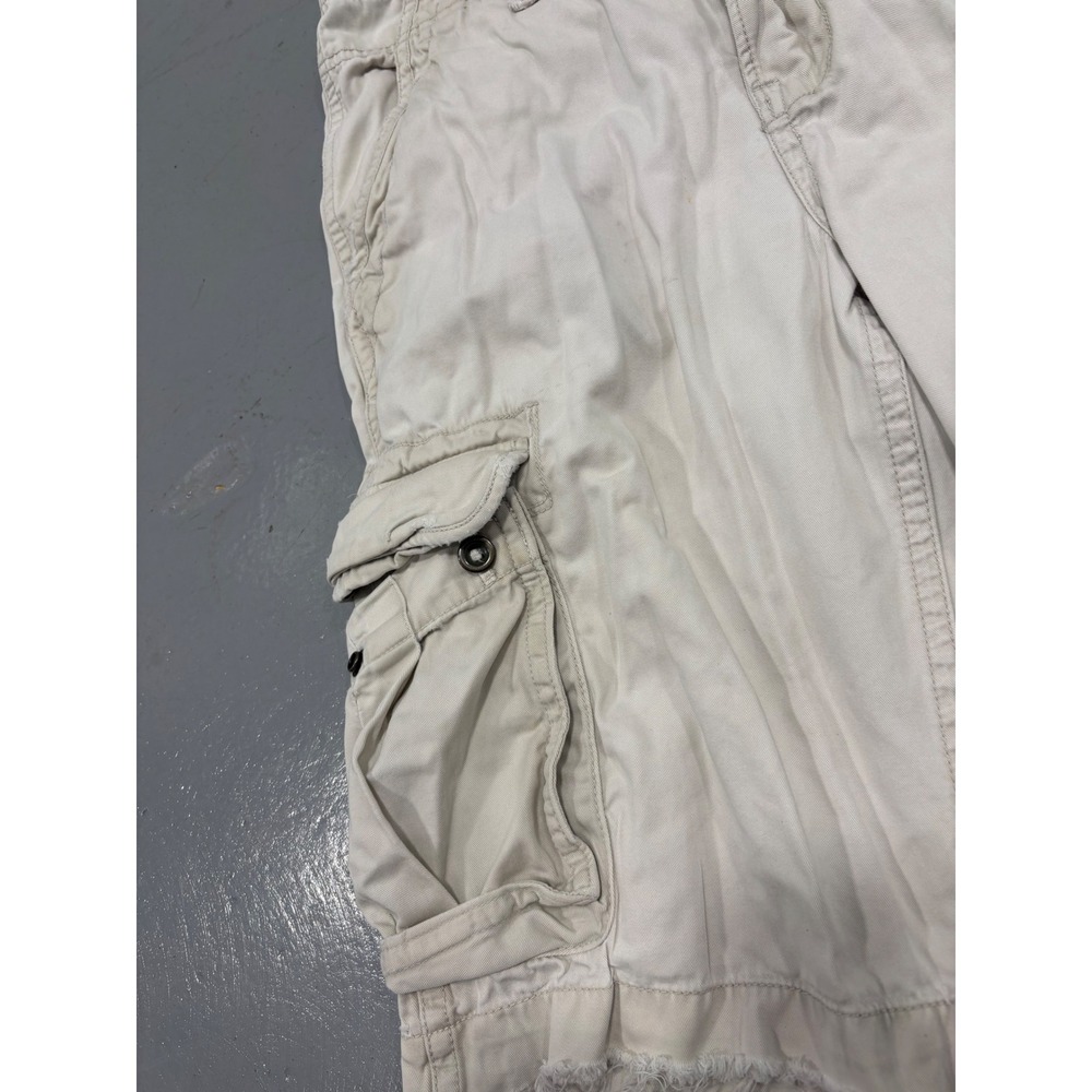 American Eagle Outfitters Mens Cargo Shorts Size 30 Off White Longer Length - Picture 5 of 9